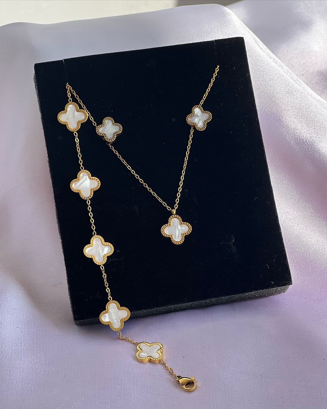 Amazing Clover Sets